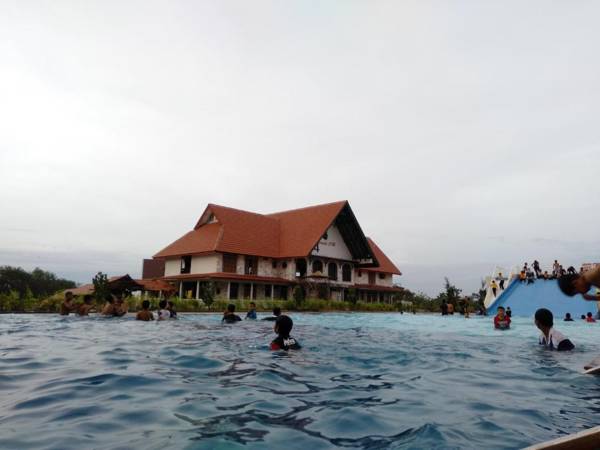 Savanna Hill Resort