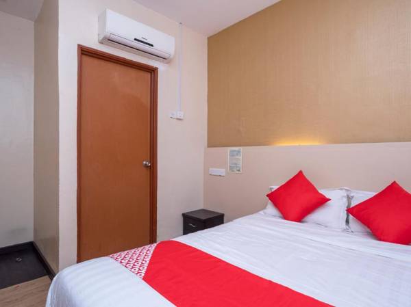 OYO 614 D'Pinetrees Hotel