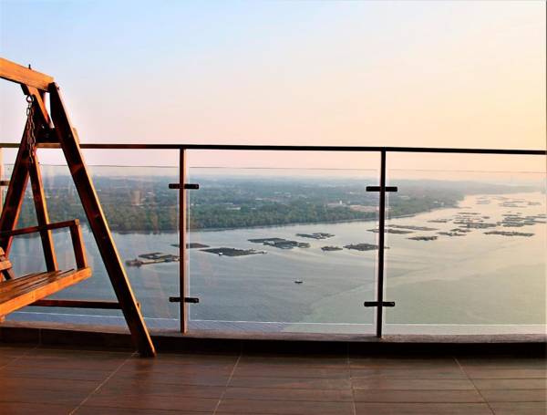 Astonishing "270" Unblock Sea view Danga Bay