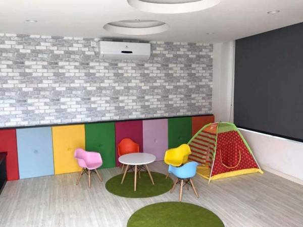 Lovely blue 3 Bedrooms w wifi @ Jb Central 