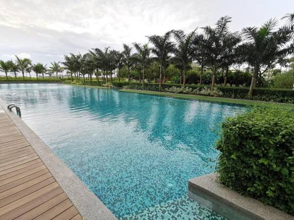 NEW Private lift to ur 5 stars home @ Green Haven