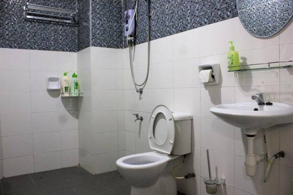 Aeon Tebrau Homestay & Hotel