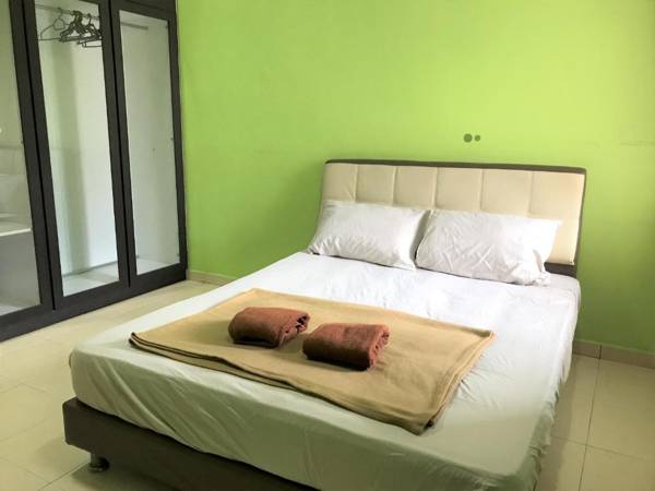 OYO Home 90532 Casa Azlinda Muslim Homestay Ii