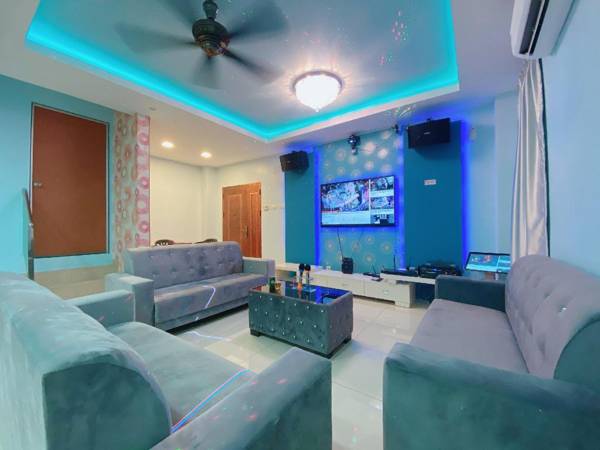 SkyBlue Theme Desa Tebrau Karaoke BBQMountAustin