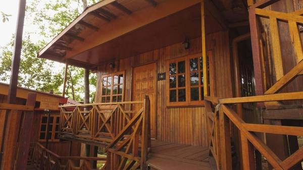 Borneo Tree House