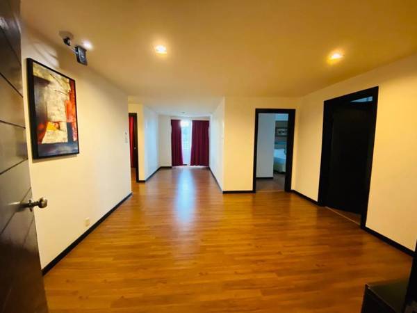 Spacious & affordable 3 Bedroom Premier Apartment 