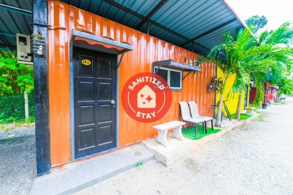 OYO 90589 The Jungle Cabin House