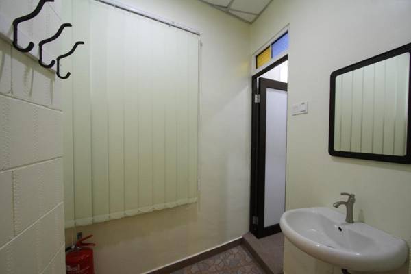 Shamrock Guest House II