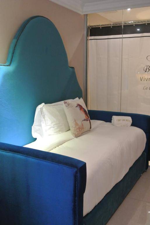 1 Day Car Hotel Station 18