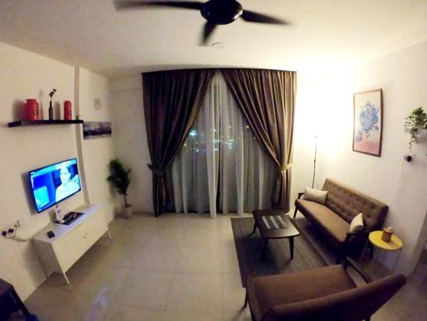 Clean Comfy 3 bdrm breathtaking view of hills Ipoh