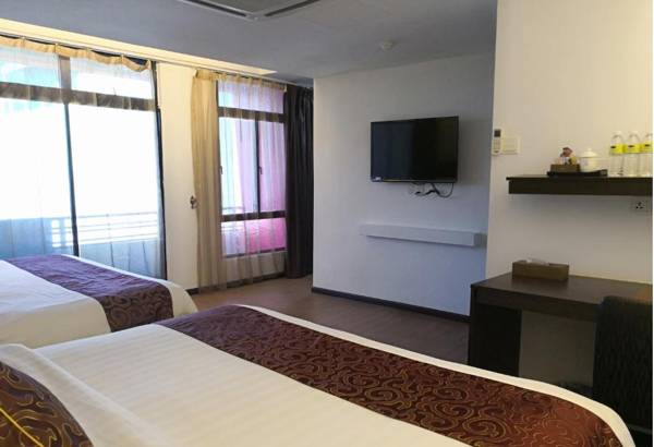 J Suites Hotel