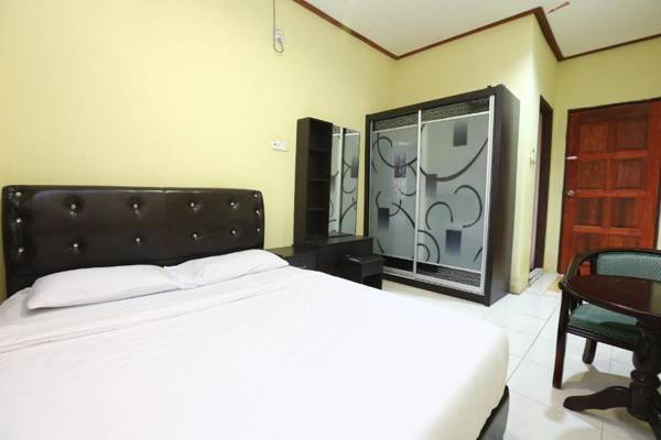 OYO 89819 Raz Hotel Kelulut