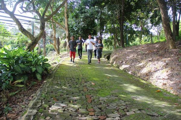 Orchard Nature Safari Camp Resort Melaka