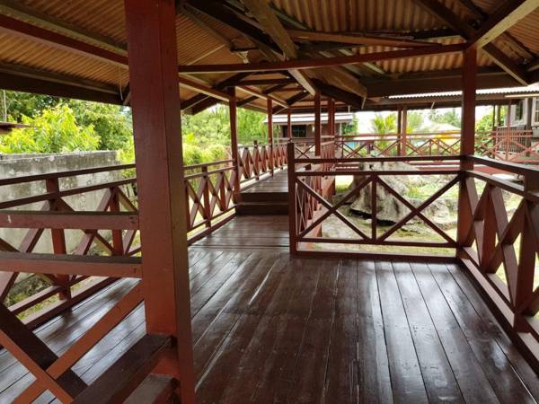 Kampong Style Homestay 10 Meter To Beach