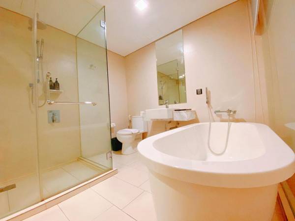 Straits Suite by C.Homestay - King Deluxe Bathtub