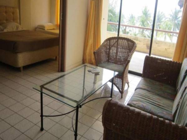 Paradise Lagoon Apartment