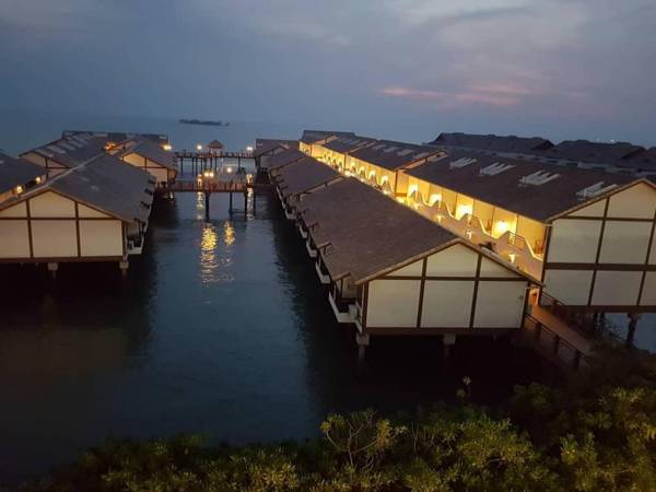 Tokido Deluxe Water Chalet PD