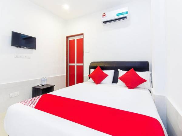 OYO 414 Adiff Palace Hotel
