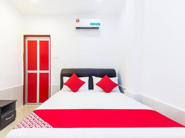 OYO 414 Adiff Palace Hotel