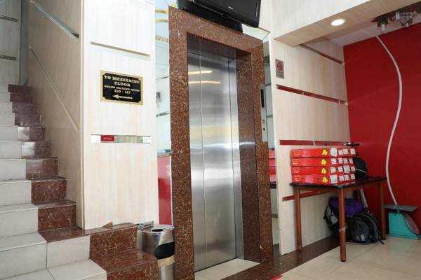 OYO 433 Grand Orchard Wings