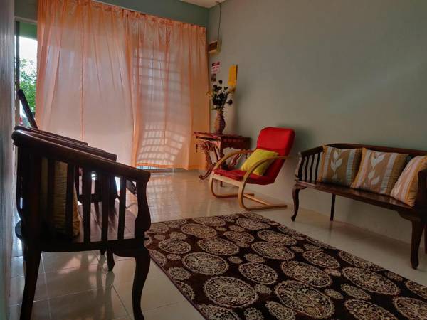 Auntie Shima Homestay KLIA Langat Utama