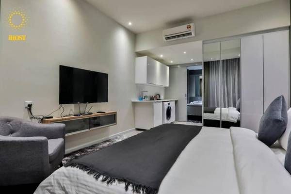 Expressionz Suites By iHost Global