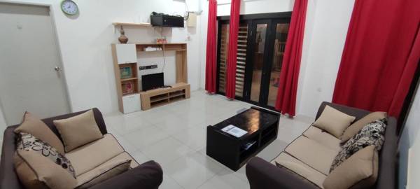 AF Homestay Semi-D close to KLIA Mitsui Outlet