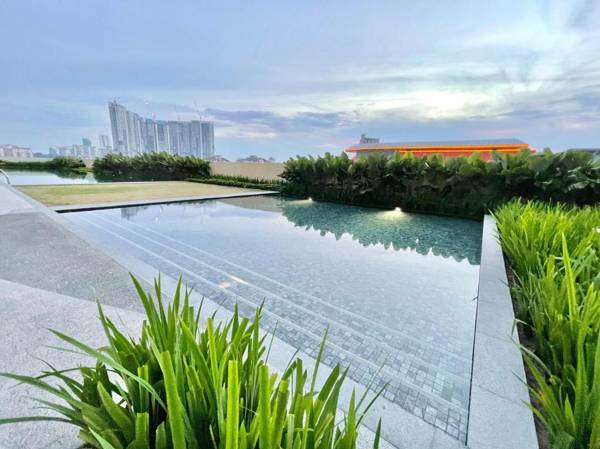 NEW Staycation @ UNA - Sunway Velocity by MOKA