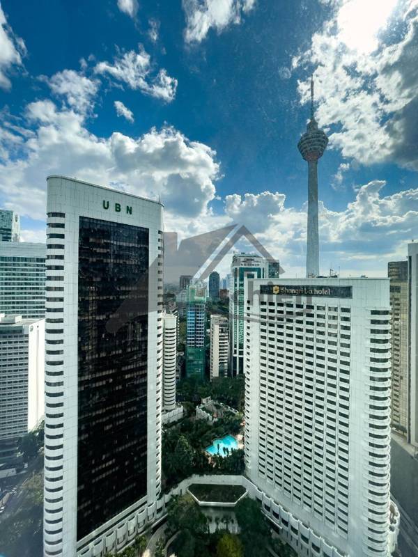 Soho suites klcc by Nadia