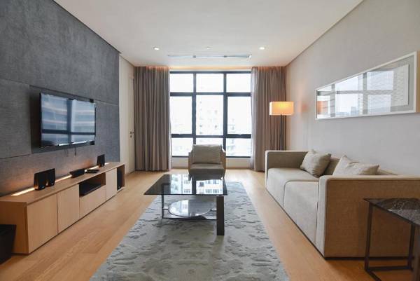 A Lux & Spacious Apt for 4 in KLCC