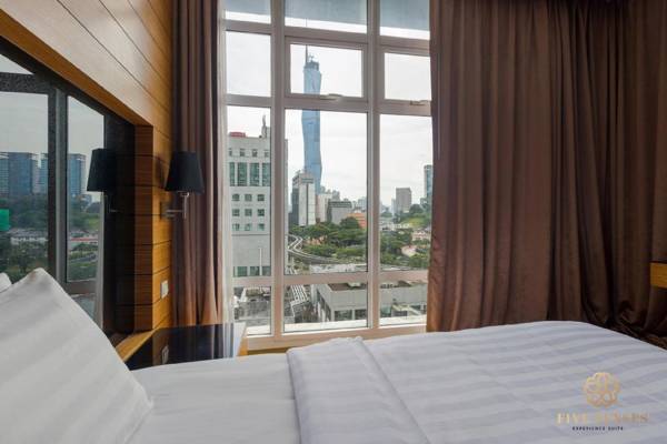 Queen Bed  Dua Sentral Residence by FiveSenses