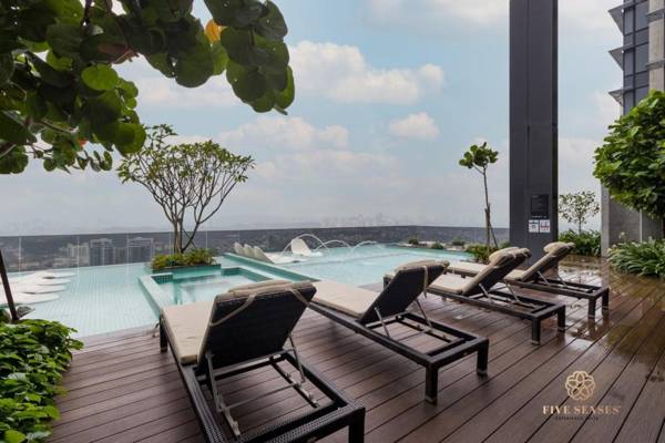 ViiA Residences by Five Senses