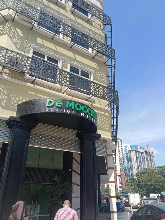 Dē MOCCIS Boutique Hotel