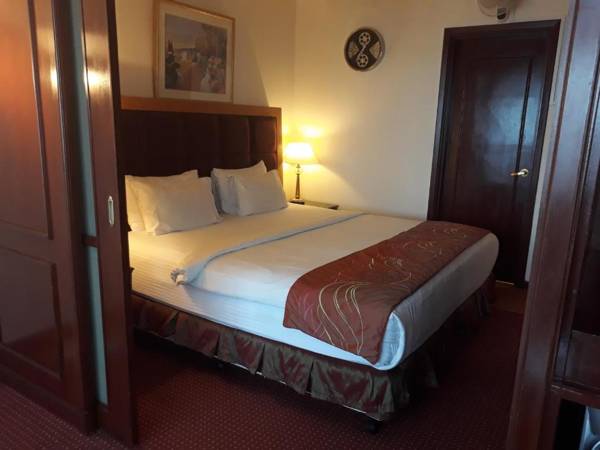 Raymond Suites At Berjaya Times Square