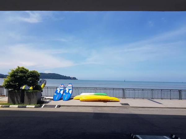 Seaview Sunrise Soundwave Windy Romantic Gateway