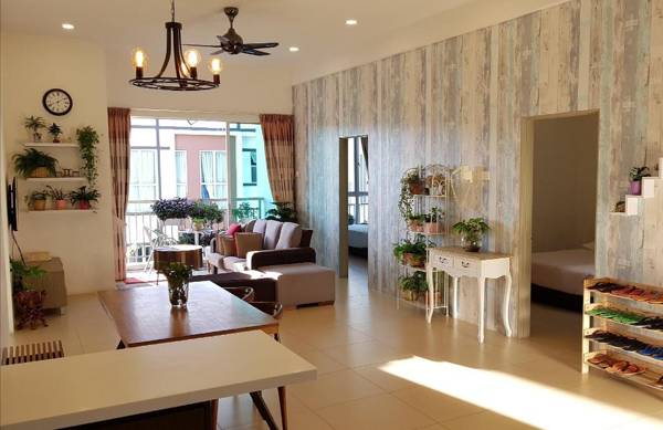 Spacious 4 Bedroom @ Secret Garden Night market