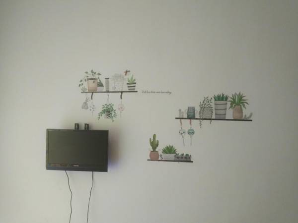 MARINA BARINGTON SQ  GOLDENHILL APRT  P MALAM