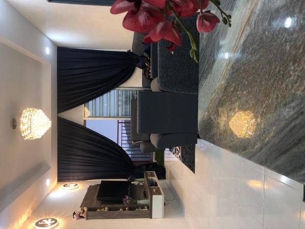 Ramadhina Eagles eye View Home2stay@Emerald Avenue