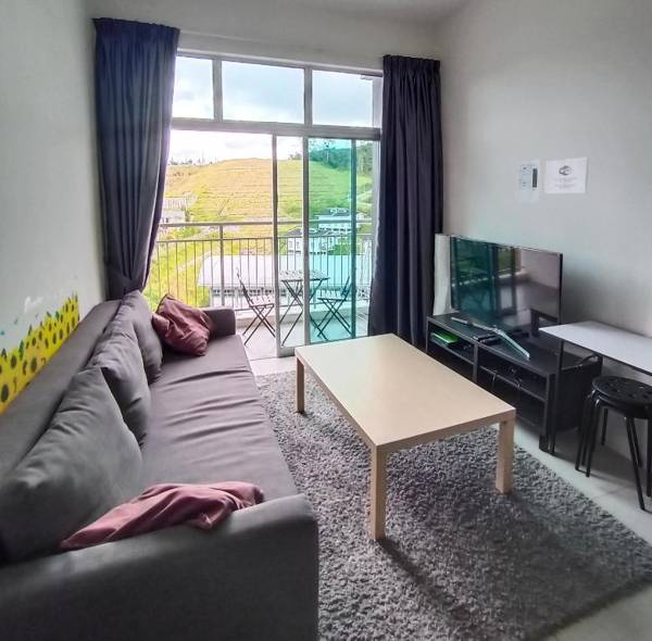 Cameron's Square Apartment