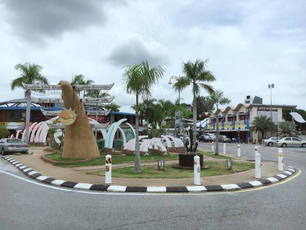 Dindings Pantai Desair Apartment By DPD