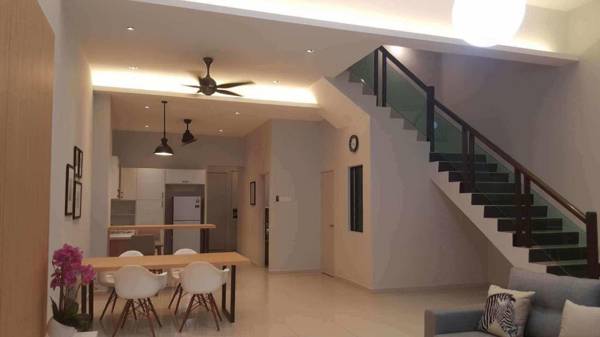 Sitiawan88Homestay@LuxuryFreeWifi & free parking