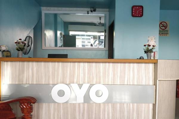 OYO 89737 Hotel Tishoa