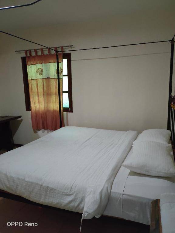 Kuching Waterfront Lodge