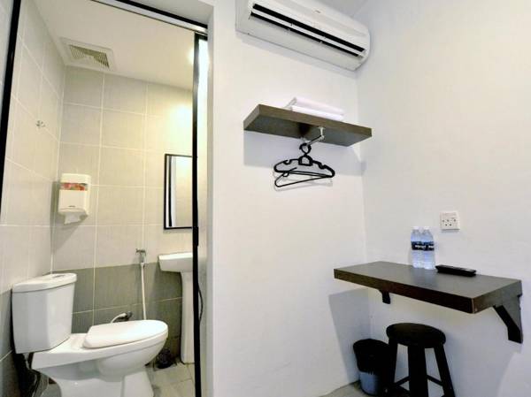 Place2stay @ Rh Plaza Hotel