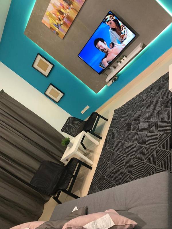 ‘AoR’ Home by Zaufa