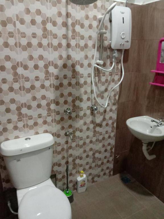 DYANA INN TRANSIT ROOMS