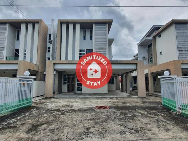 OYO Home 90435 Sena Home Homestay #819