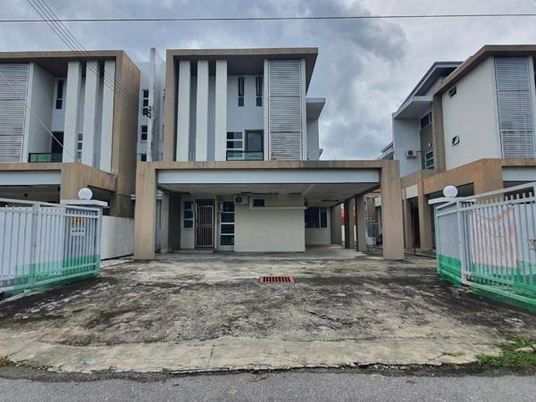 OYO Home 90435 Sena Home Homestay #819