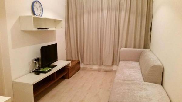 Quin Condominium Homestay