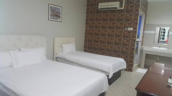 HOTEL SHAFURA 1